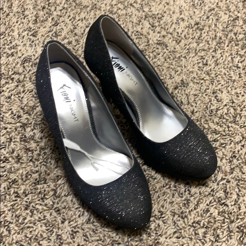 🌟HPx2🌟 5W Charcoal Sparkle 4in Heels